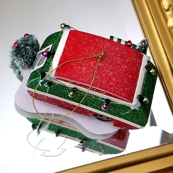 ❗Mid Century Retro Camper Light Up Ornament❗ - Picture 3 of 4